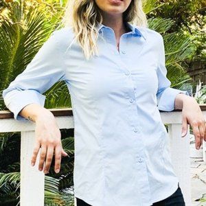 Blue button on 3/4 sleeve